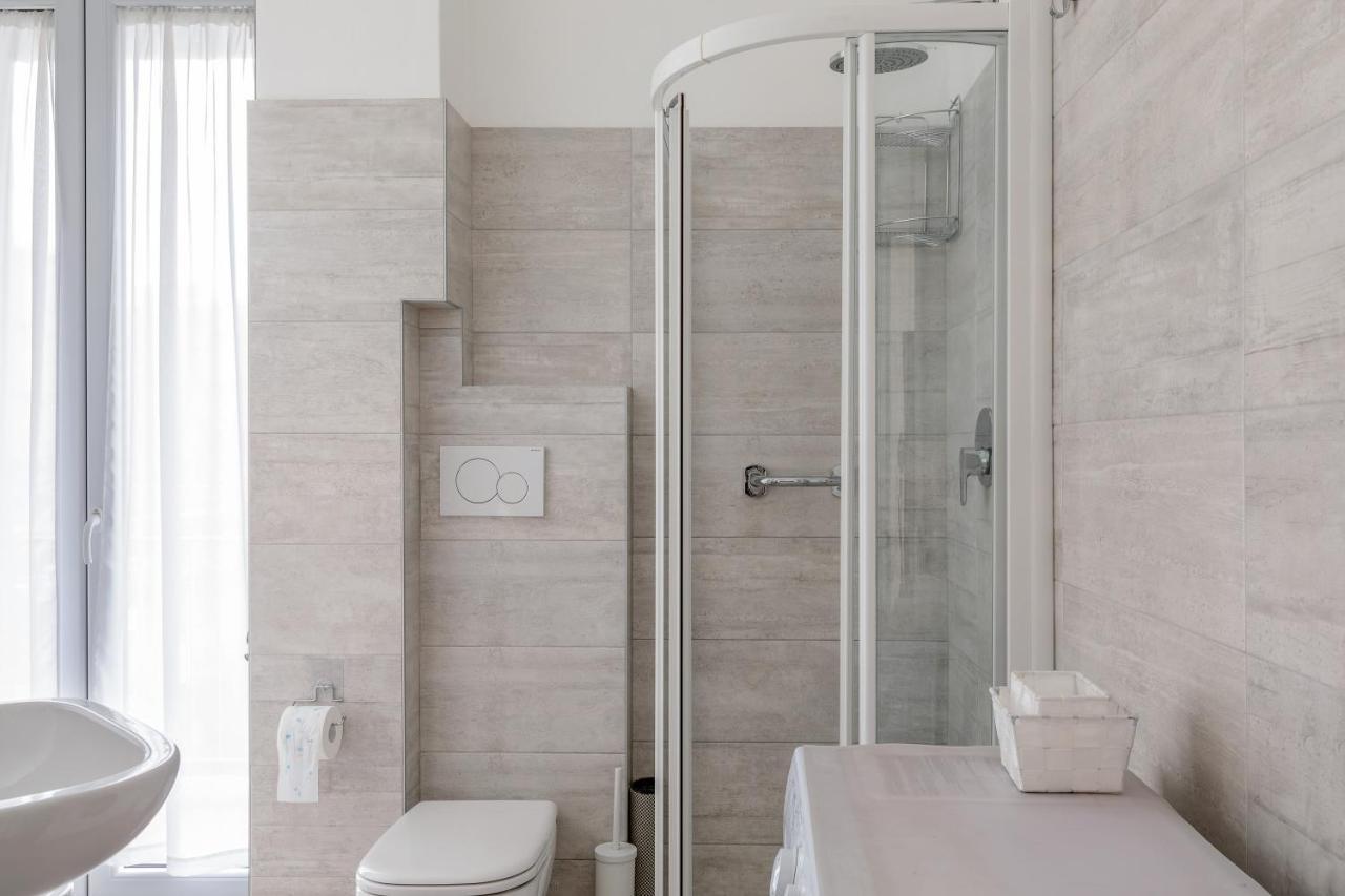 Piazza De Angeli M1 Comfortable Flat With Balcony Milano Exteriör bild